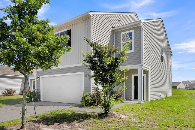Building Photo - Spacious Living in the Heart of Cane Bay