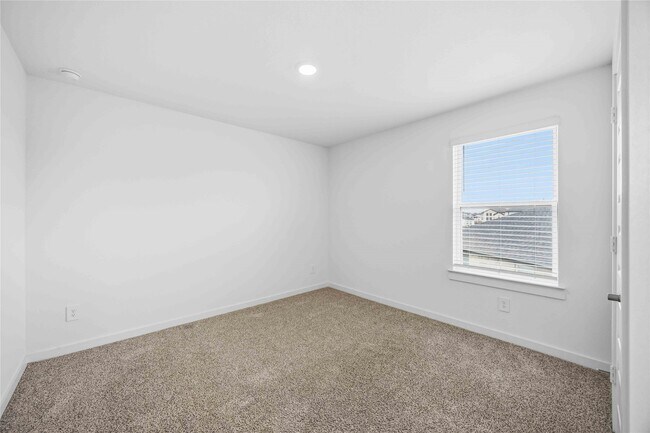 Building Photo - 31510 Chippenham Colony Ct