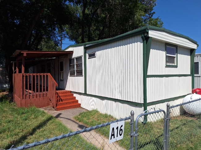 Building Photo - 3410 N El Paso St
