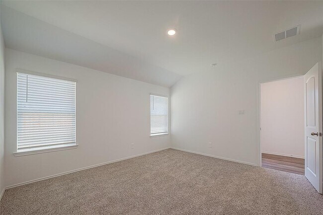Building Photo - 5734 Avalon Woods Dr