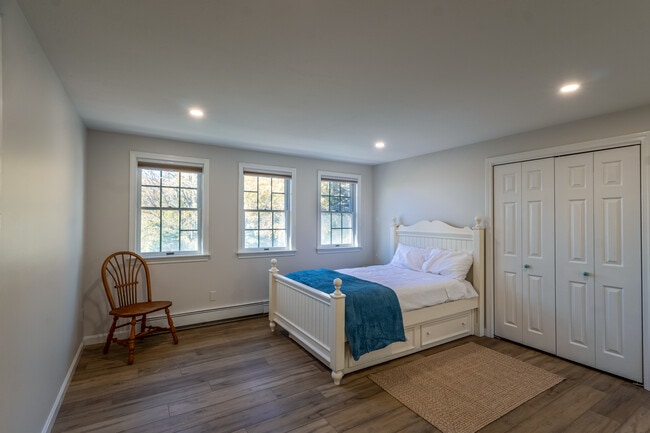 Building Photo - 613 MA-6A