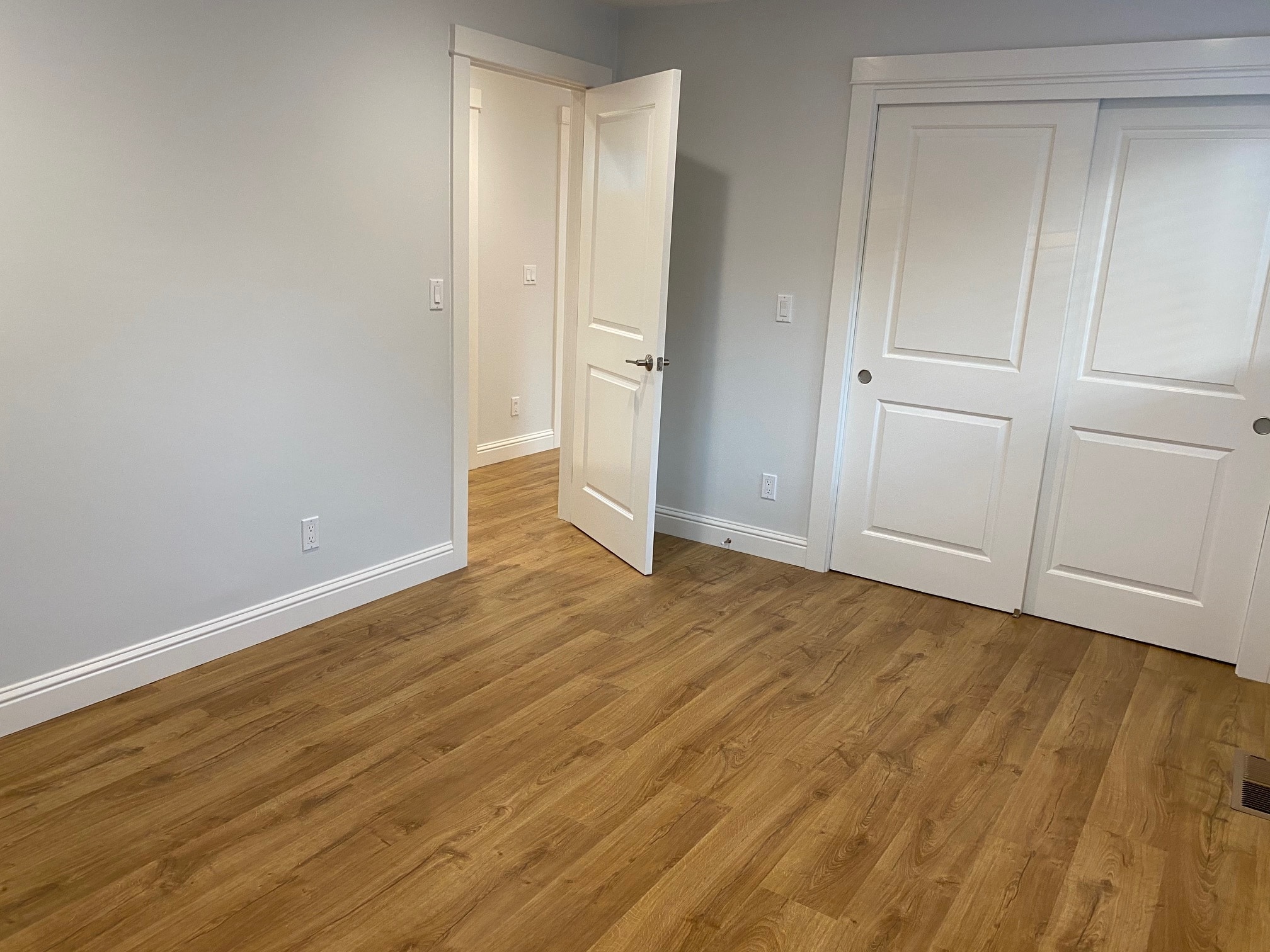 Building Photo - 1313 Lawton Ave