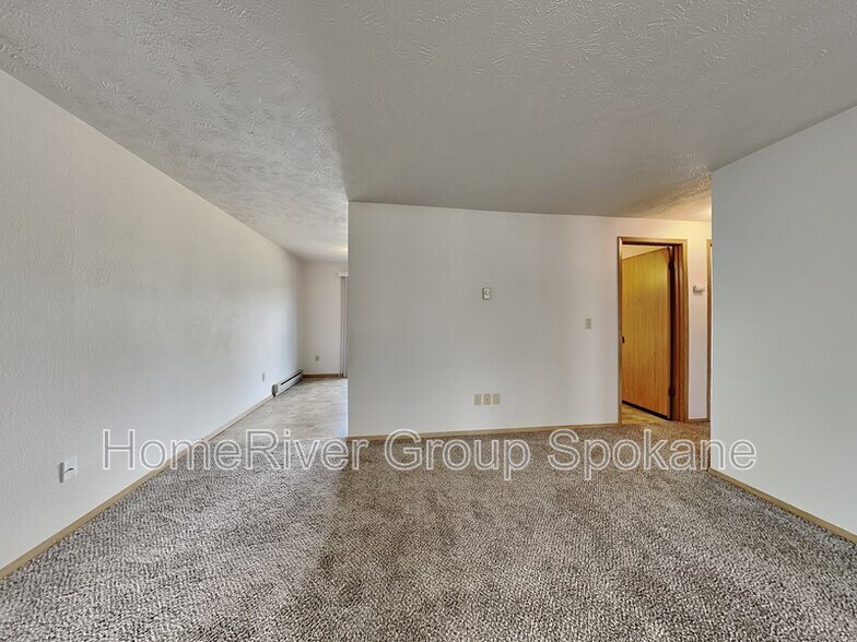 Building Photo - 29 E Mayfair Ct