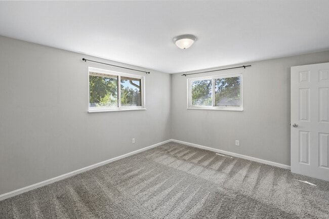 Building Photo - 1033 Turley Dr