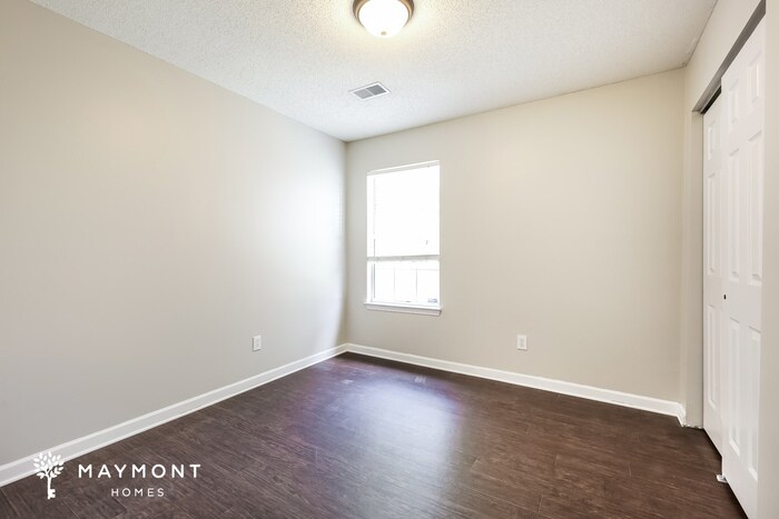 Building Photo - 313 Hampton Ridge Dr