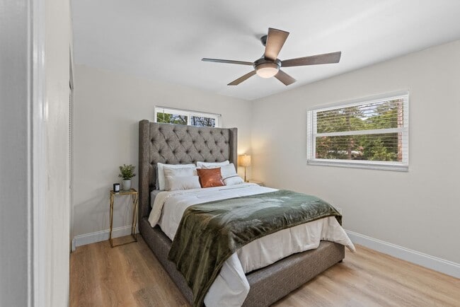 Building Photo - Beautifully Renovated 3-Bedroom Home for R...
