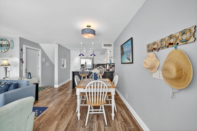 Building Photo - 2355 NE Ocean Blvd