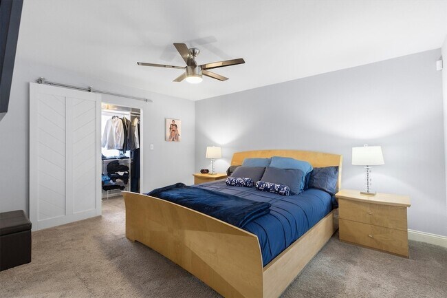 Building Photo - 7830 La Sobrina Dr