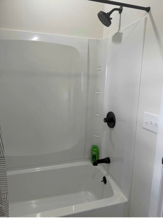 Building Photo - 2705 S Battlefield Blvd