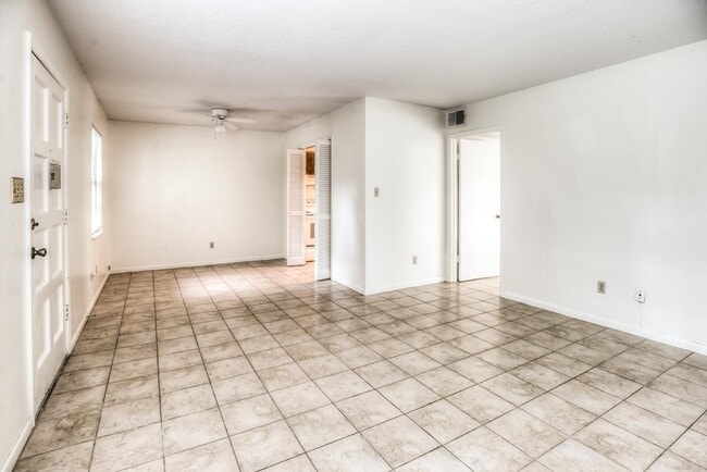 Building Photo - 1438 N Meridian Rd