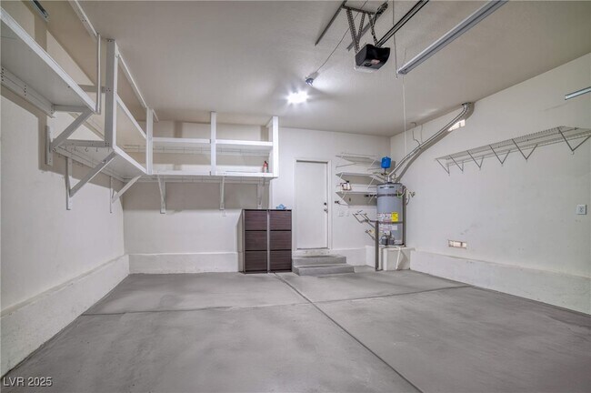 Building Photo - 3939 N Zodiacal Light St