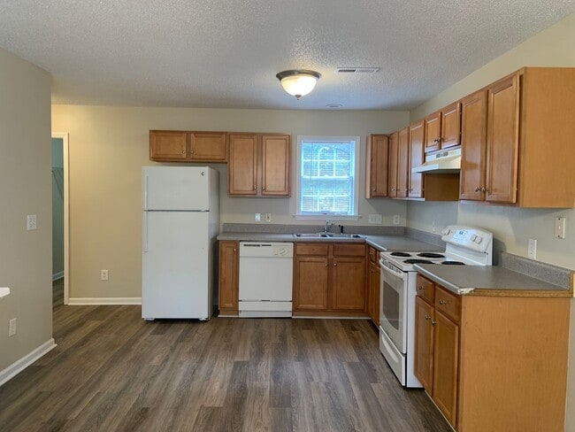 Building Photo - 3 BR House convenient to Hwy 29