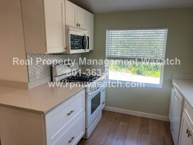 Building Photo - 1388 Country Ln