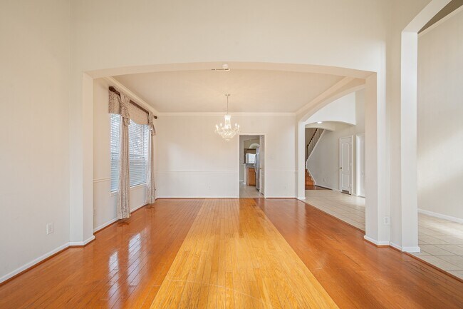 Building Photo - 11134 Maynard Pl