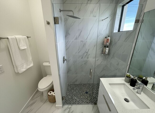 Building Photo - 1247 Kismet Pkwy