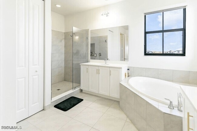 Building Photo - 5040 Frattina St.