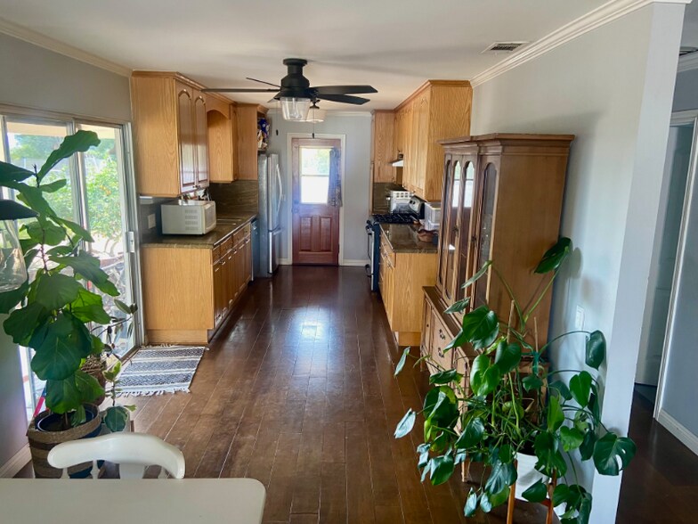 Building Photo - 1519 Tibidabo Dr