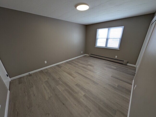Building Photo - 35 Terrel Dr