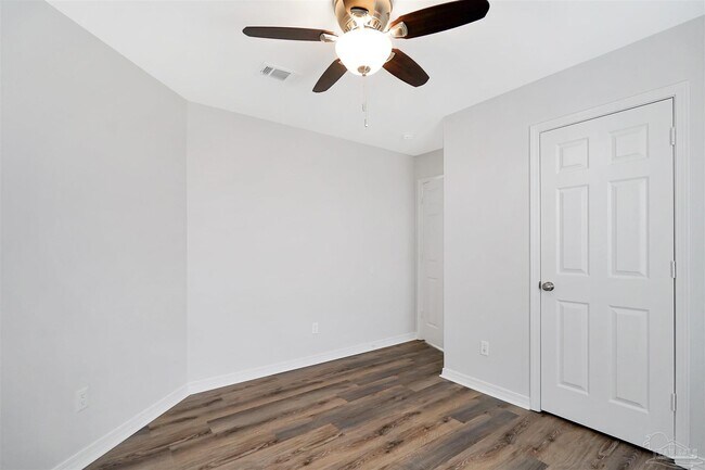 Building Photo - 28 Easton St