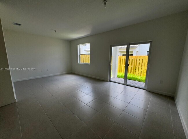 Building Photo - 120 SW 184th Way