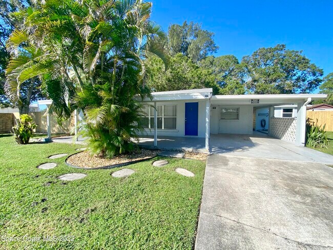 Building Photo - 57 NW Shannon Ave