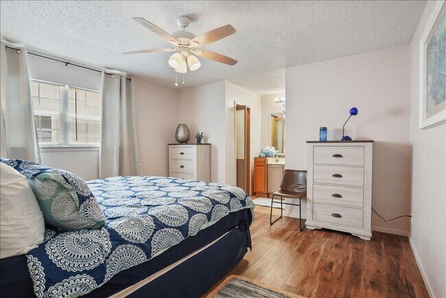 Building Photo - 4611 Cedargrove Dr