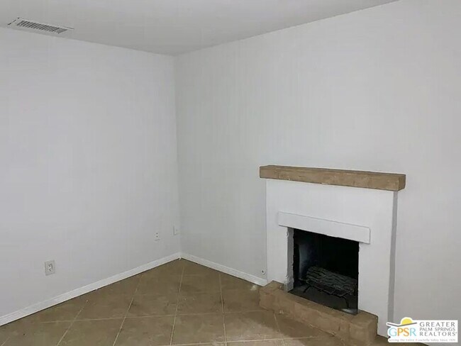 Building Photo - 123 W San Carlos Rd