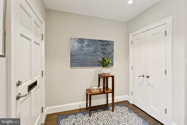 Building Photo - 1724 34th St NW