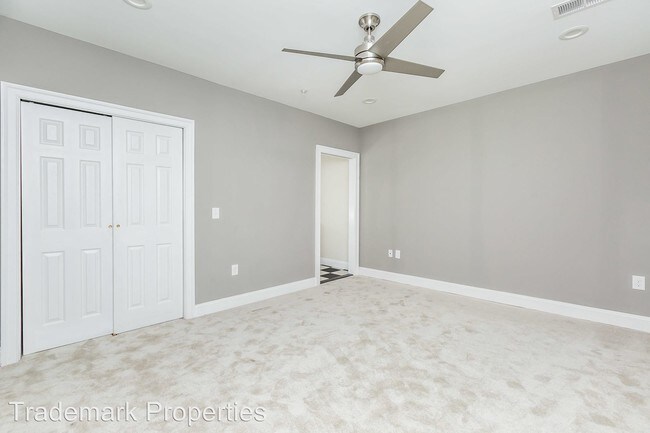 Building Photo - 411 N Charles St