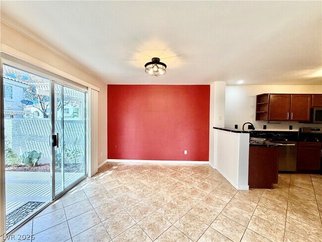 Building Photo - 448 Winthrop Pl