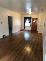 Building Photo - 416 Wren Way