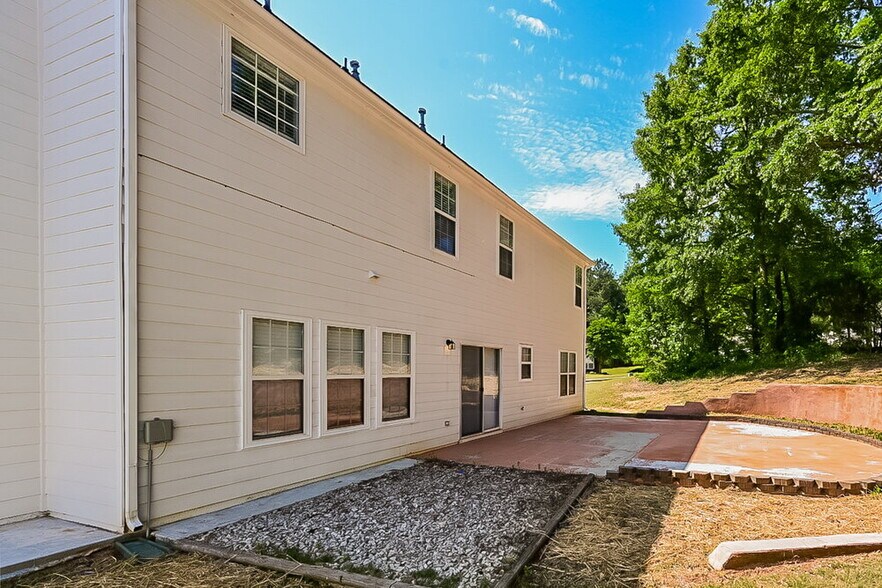 Building Photo - 135 Greenland Dr