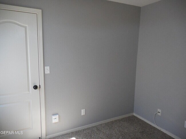 Building Photo - 7045 Eagle Nest Ct