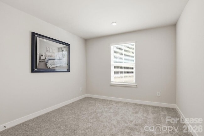 Building Photo - 862 Heathway Dr