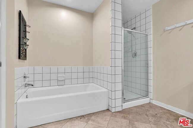 Building Photo - 12000 Goshen Ave