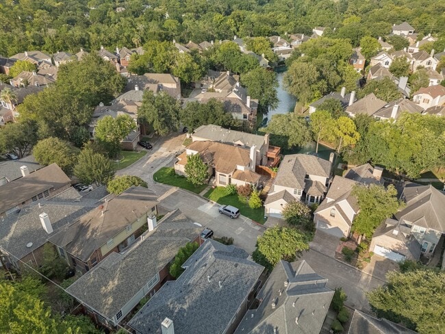 Building Photo - 12929 Kingsbridge Ln
