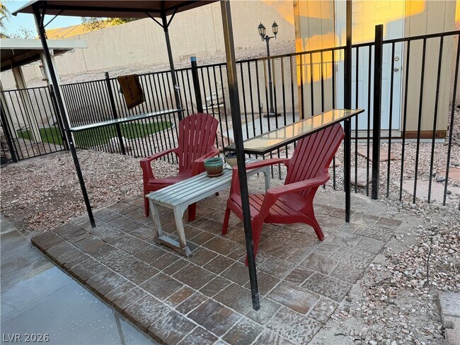 Building Photo - 2749 Canarsy Ct