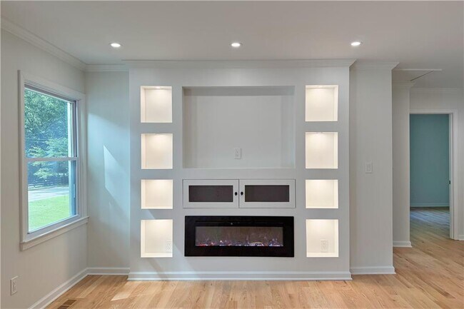 Building Photo - 1967 Sumter St NW