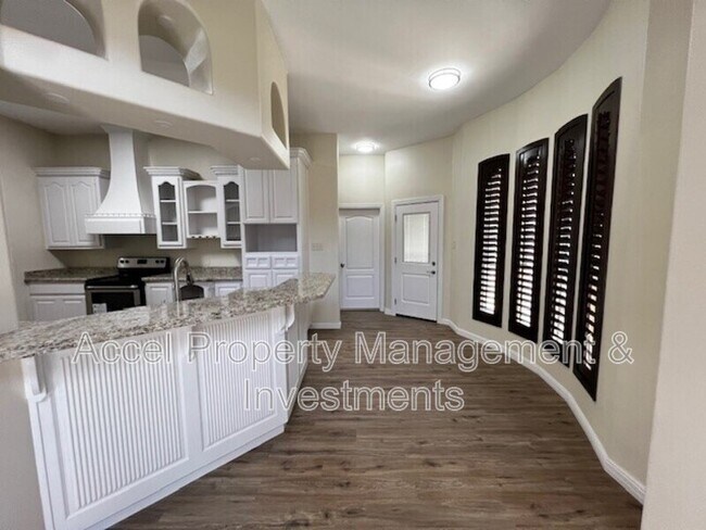 Building Photo - 4106 San Rodrigo