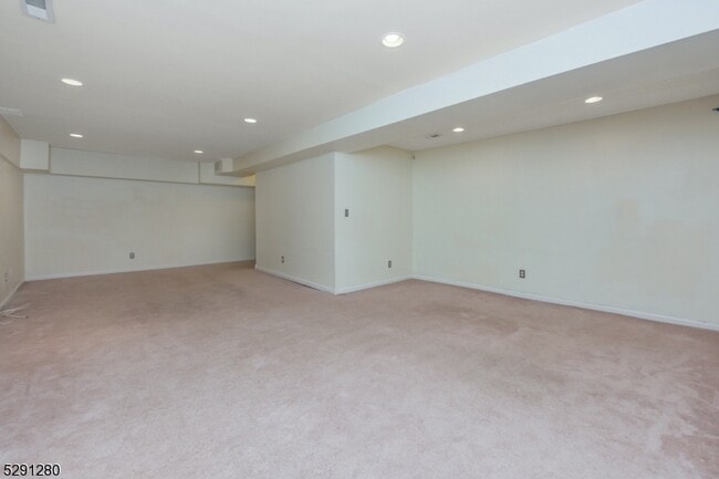 Building Photo - 8708 Brittany Dr