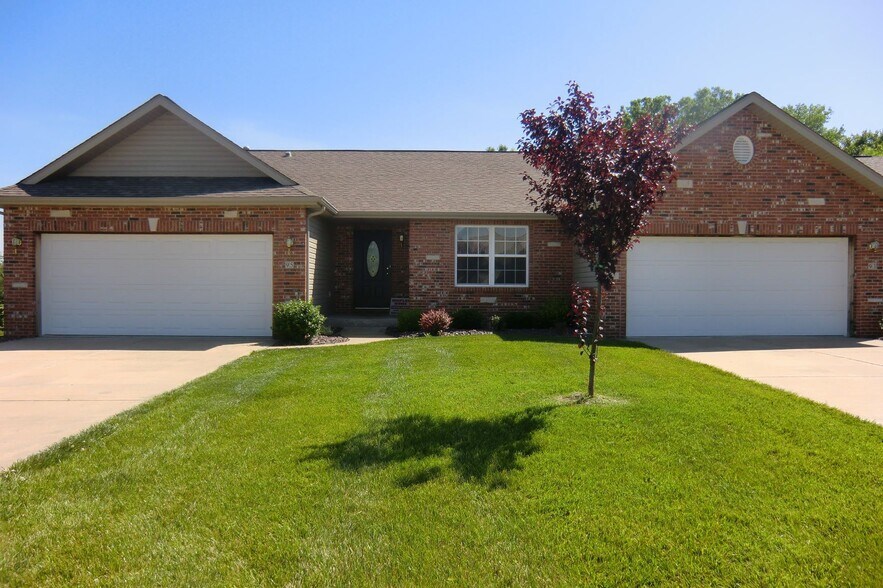 Building Photo - 123 Remington Ct