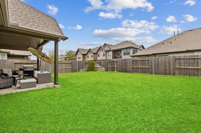 Building Photo - 8735 Morris Wds Dr
