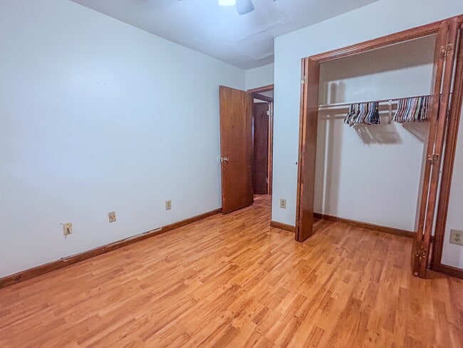 Building Photo - 2830 Louisiana Ave