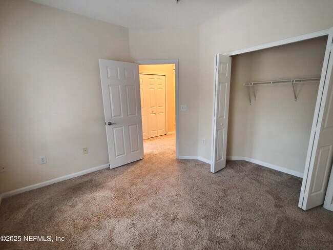 Building Photo - 10075 GATE N Pky