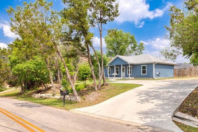 Building Photo - 2305 Indian Creek Rd