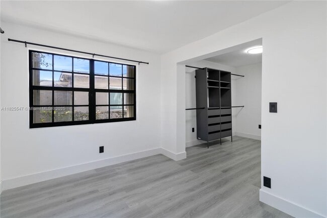 Building Photo - 1325 NW 51st St
