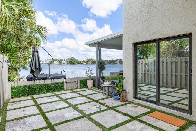 Building Photo - 1742 Harborside Cir