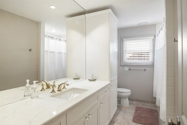 Building Photo - 5058 Yarwell Dr