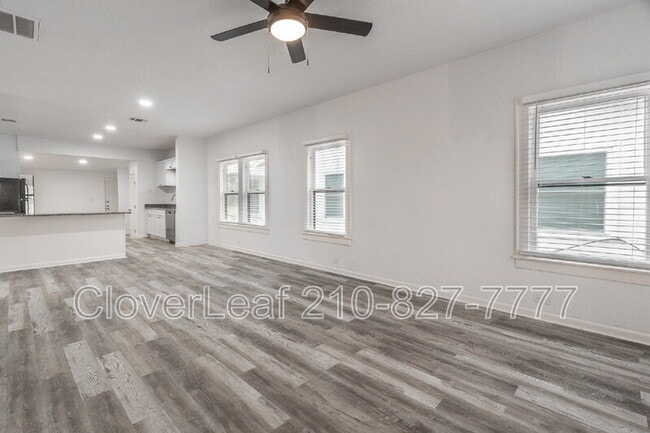 Building Photo - 112 W Hermine Blvd