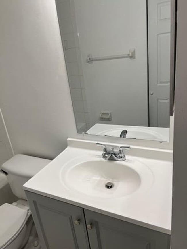 Building Photo - 140 Baldwin Blvd